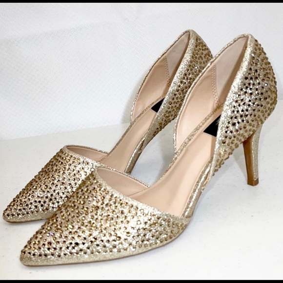 Jones New York Signature Rhinestone Pumps - Picture 12 of 12